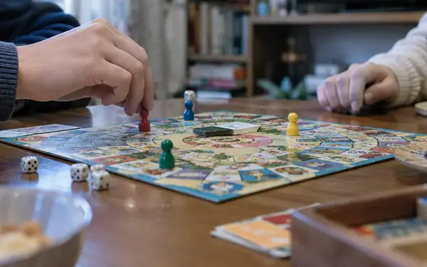 絵双六は「運だけのゲーム」ではない:昭和の家庭用双六を今こそ再評価すべき理由